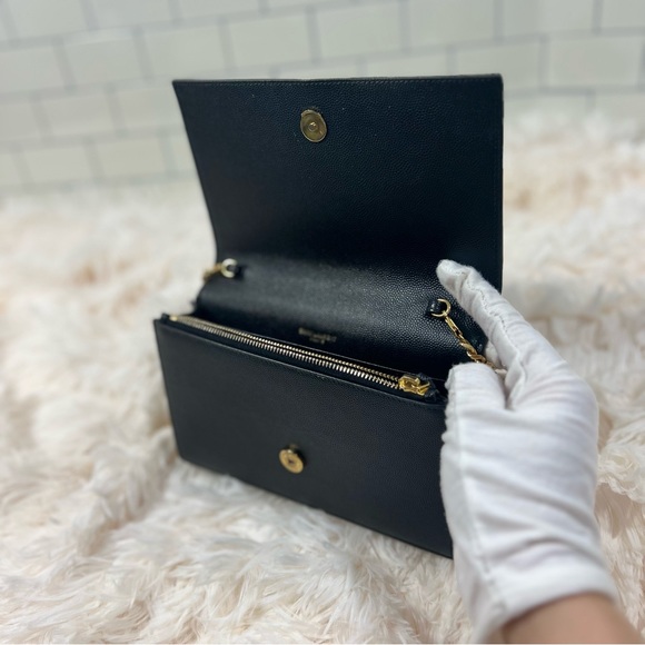 YSL Kate Tassel Wallet on Chain - Picture 3 of 8